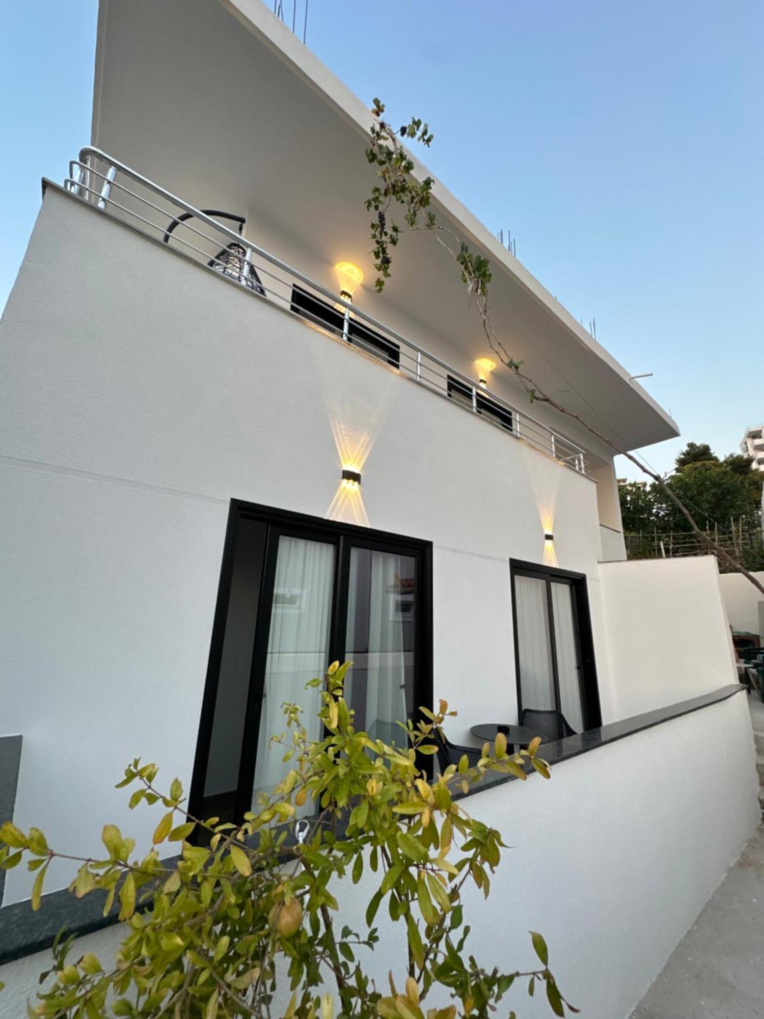 Io'S Apartments Saranda Extérieur photo