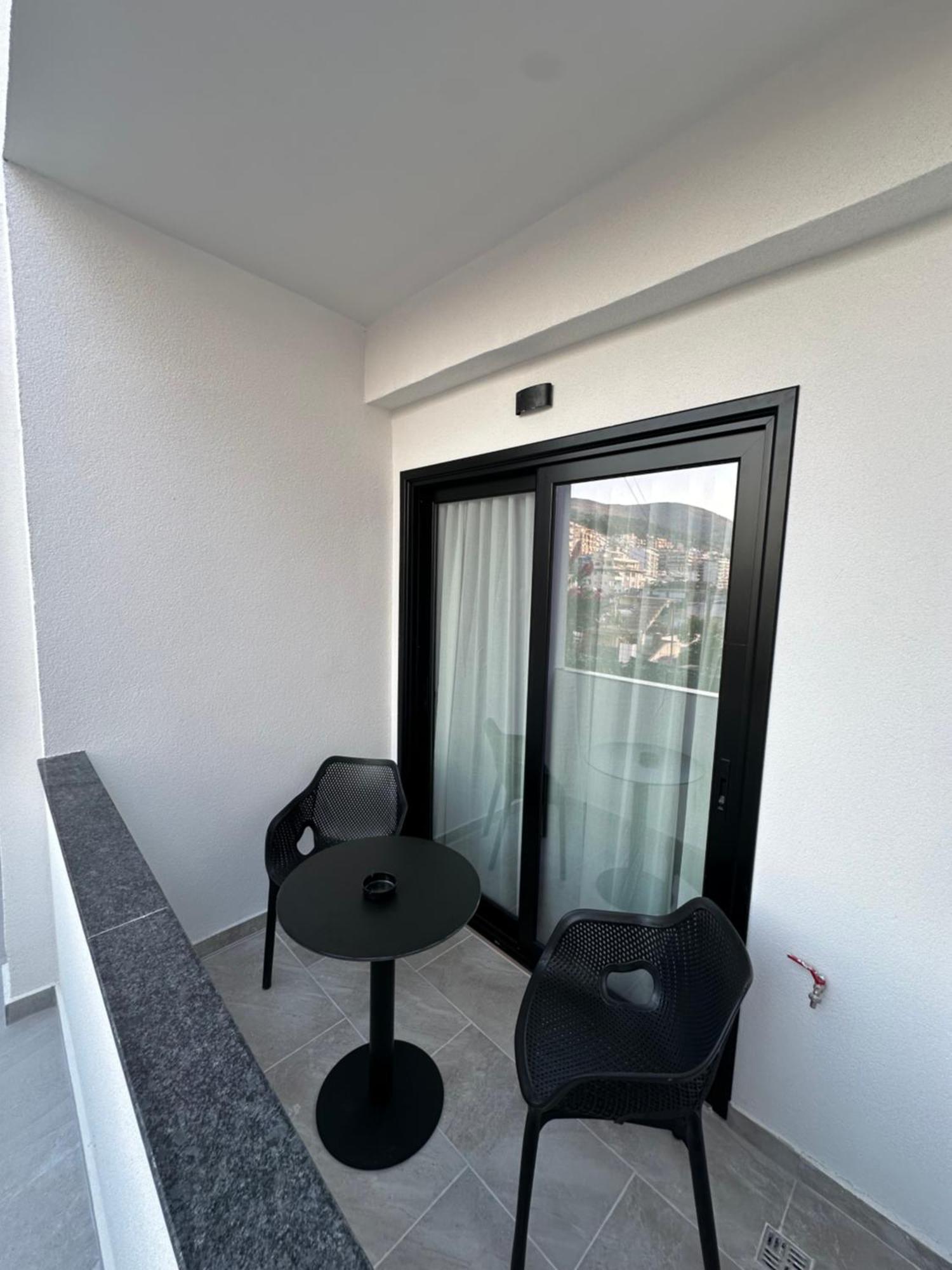 Io'S Apartments Saranda Extérieur photo