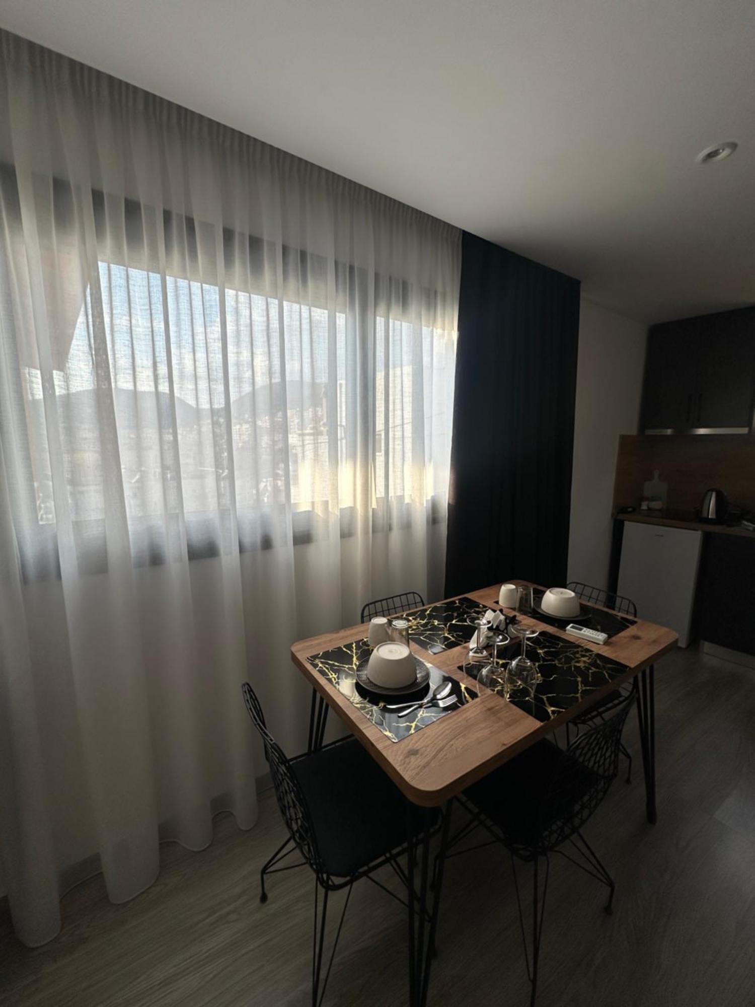 Io'S Apartments Saranda Extérieur photo